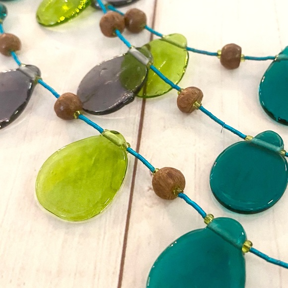 There layered glass bead necklace - Picture 6 of 6